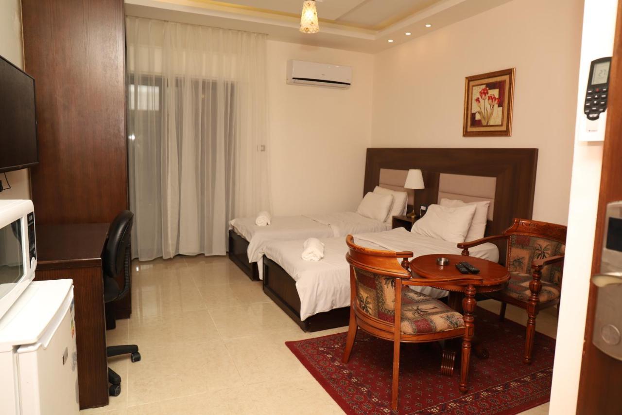 Alqimah Hotel Apartments Amman Ngoại thất bức ảnh